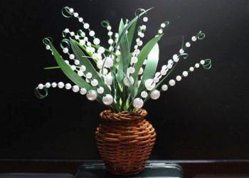 Sinh động với bình hoa đẹp bằng hạt cườm trắng 12 Sinh động với bình hoa đẹp bằng hạt cườm trắng