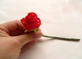 Khéo tay với hoa tự làm bằng hạt cườm 14 hoa bằng hạt cườm