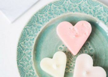 Các ngọn nến sáp với tone màu khác nhau (Nguồn: Internet)