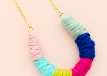 Biến hóa sợi len nhiều màu thành vòng cổ đáng yêu