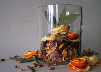 Tổ ấm ngập hương với hoa hồng làm từ vỏ cam