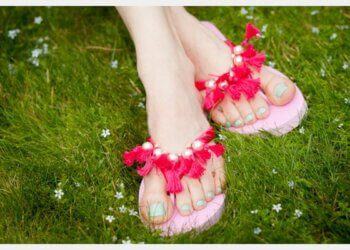 Khéo tay tự làm dép xốp đi biển đính ngọc trai điệu đà