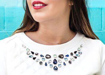 Mẹo vặt đính cườm ủi lên áo rất đơn giản và có thể dễ dàng thực hiện tại nhà (Nguồn: Internet)